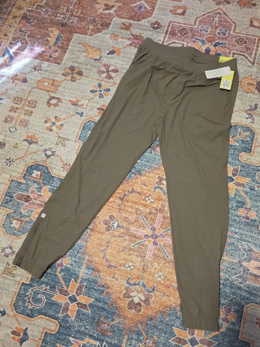 All In Motion Women's Track Run Pant Size Medium NWT